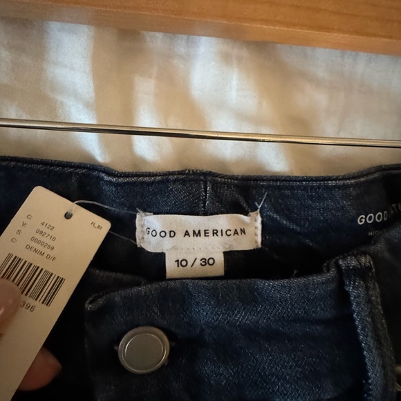 NWT!!! SOLD OUT Good American Good Skate Jeans - Picture 11 of 13